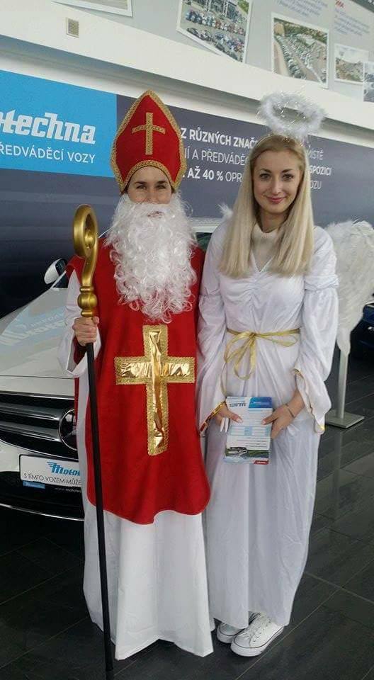 Hostesky v kostymech Mikuláš, čert a anděl